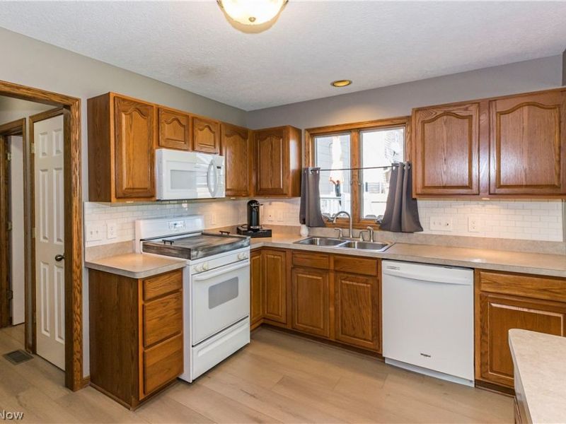 513 Ohio Street, Elyria, OH 44035 Photo 10