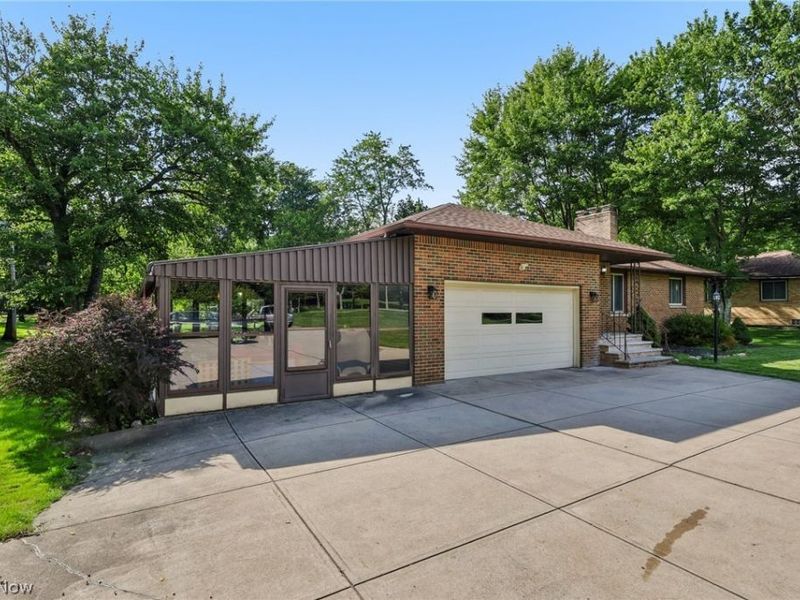 8310 Broadview Road, Broadview Heights, OH 44147 Photo 3