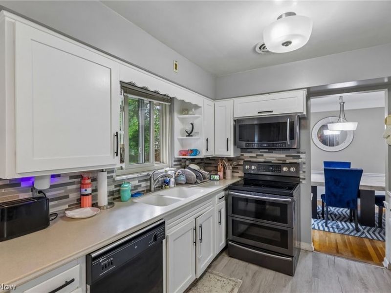 8310 Broadview Road, Broadview Heights, OH 44147 Photo 9