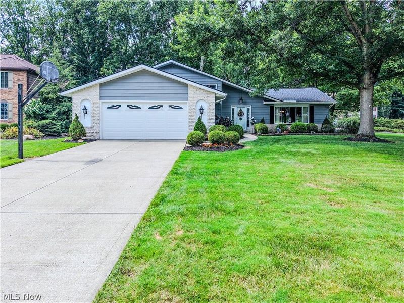 27563 Hemlock Drive , Westlake, OH 44145 Photo 2