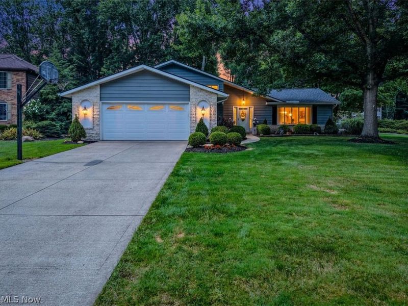 27563 Hemlock Drive , Westlake, OH 44145 Photo 3