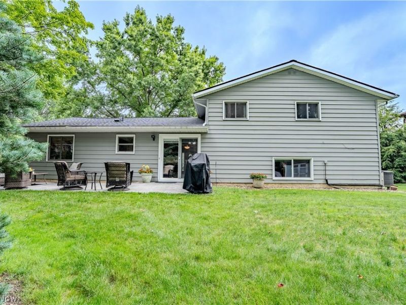 27563 Hemlock Drive , Westlake, OH 44145 Photo 7
