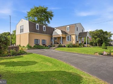 414 LOWER STATE ROAD, NORTH WALES, PA 19454