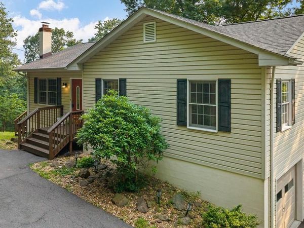 1336 GRANNY SMITH ROAD, LINDEN, VA 22642