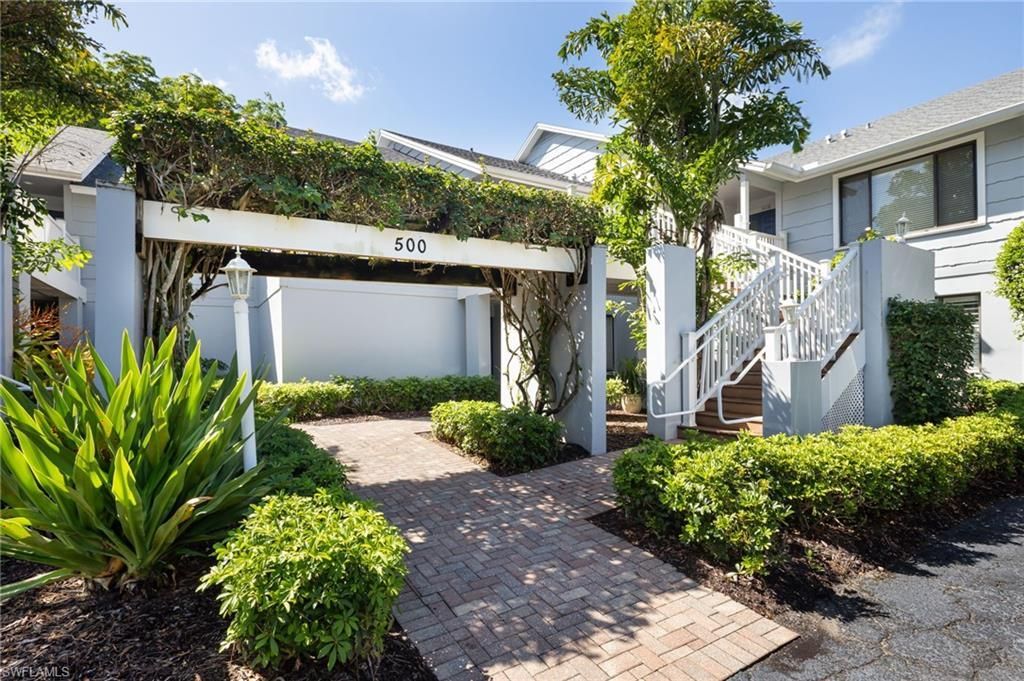 508 Courtside Dr, Unit E203, Naples, FL 34105 Photo