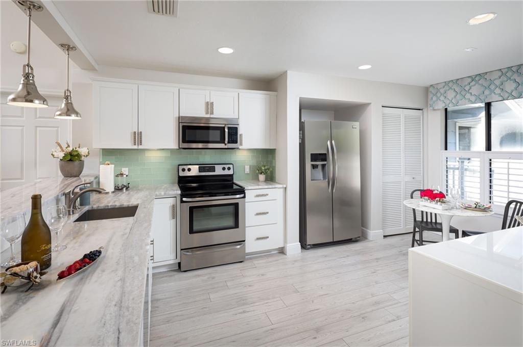 508 Courtside Dr, Unit E203, Naples, FL 34105 Photo