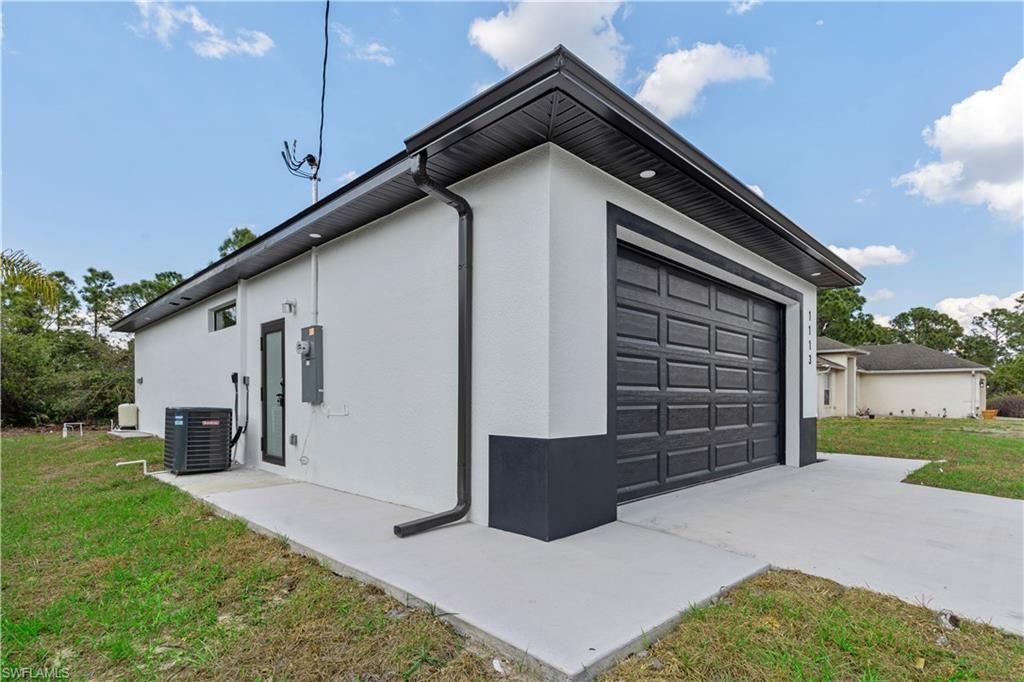 1113 Enrique St E, Lehigh Acres, FL 33974 Photo
