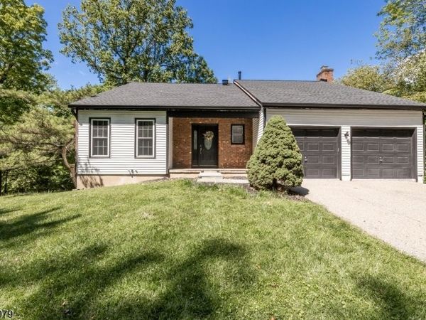 48 Sandpiper Drive, Allamuchy, NJ 07840