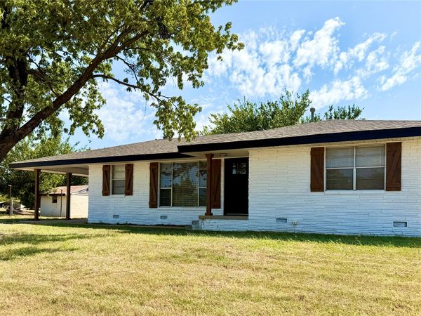 810048 S Main Street , Agra, OK 74824