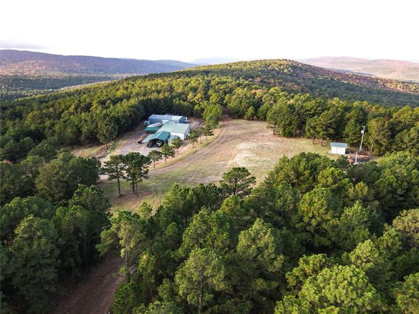 9915 SE Highway 2 , Wilburton, OK 74578