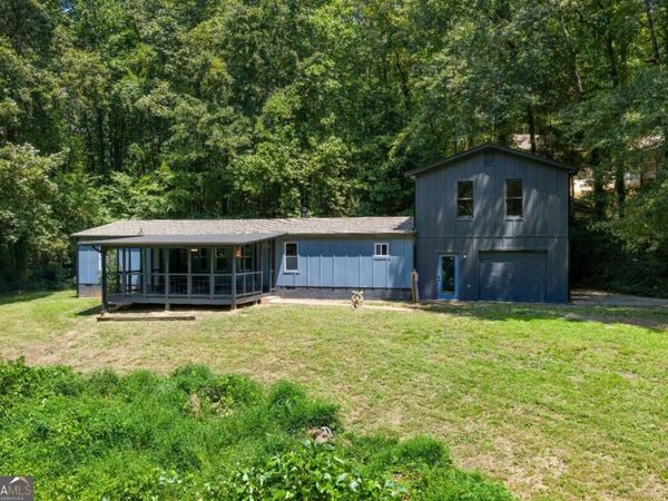 5186 W Holiday Court SE, Acworth, GA 30102