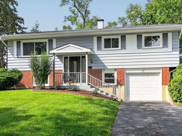 730 Hillcrest Boulevard, Hoffman Estates, IL 60169