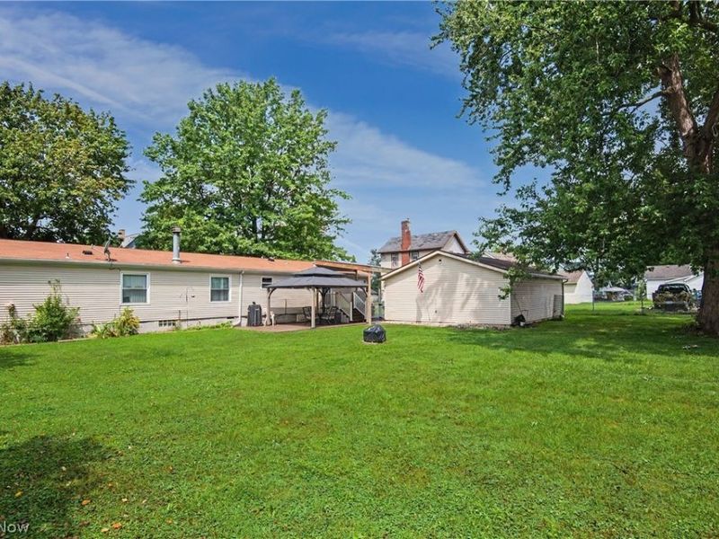 209 Cherry Avenue, Niles, OH 44446 Photo 3