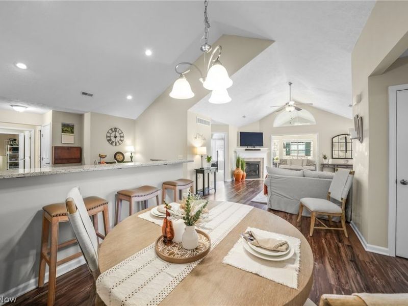 1942 Woods Drive , Streetsboro, OH 44241 Photo 12