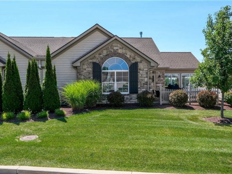 1942 Woods Drive , Streetsboro, OH 44241 Photo 2