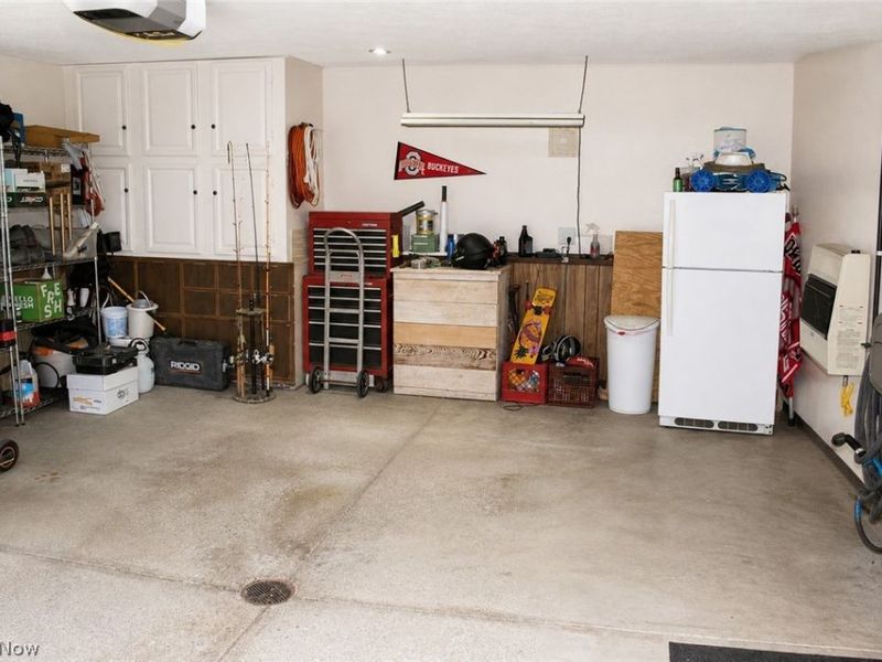 8920 Lakeview Circle, Parma, OH 44129 Photo 23