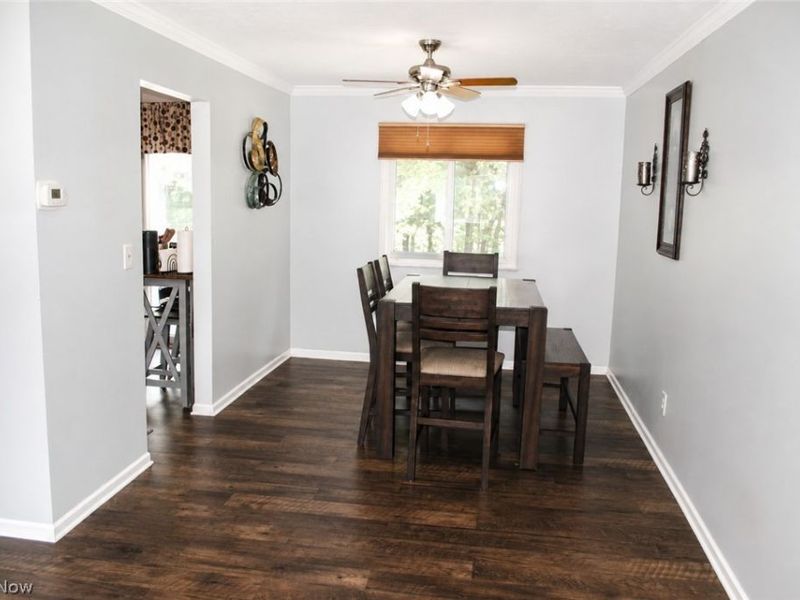 8920 Lakeview Circle, Parma, OH 44129 Photo 7