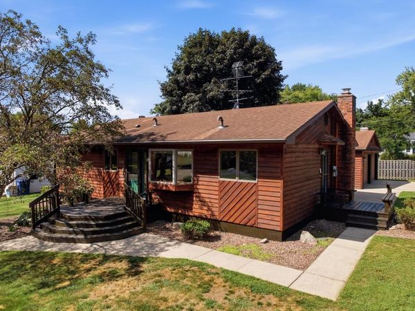 910 Charles DRIVE, Sparta, WI 54656