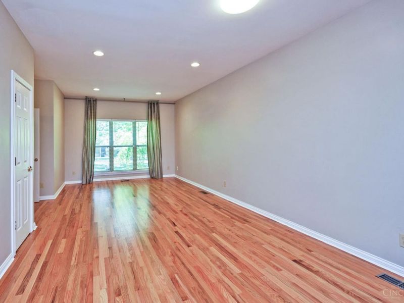 940 Weninger Circle, Cincinnati, OH 45203 Photo 12