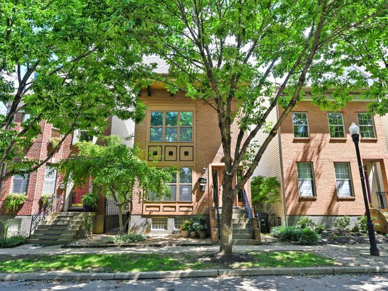940 Weninger Circle, Cincinnati, OH 45203 Photo 2