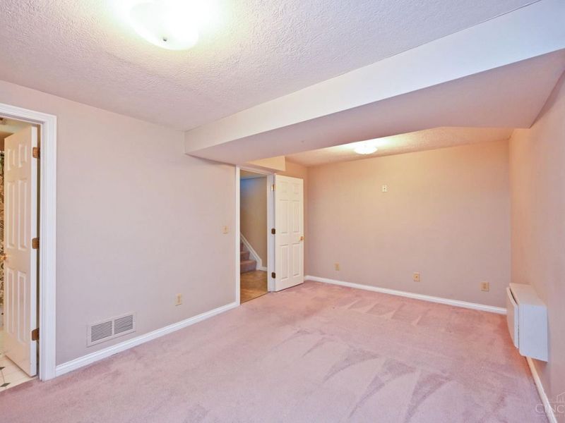 940 Weninger Circle, Cincinnati, OH 45203 Photo 30