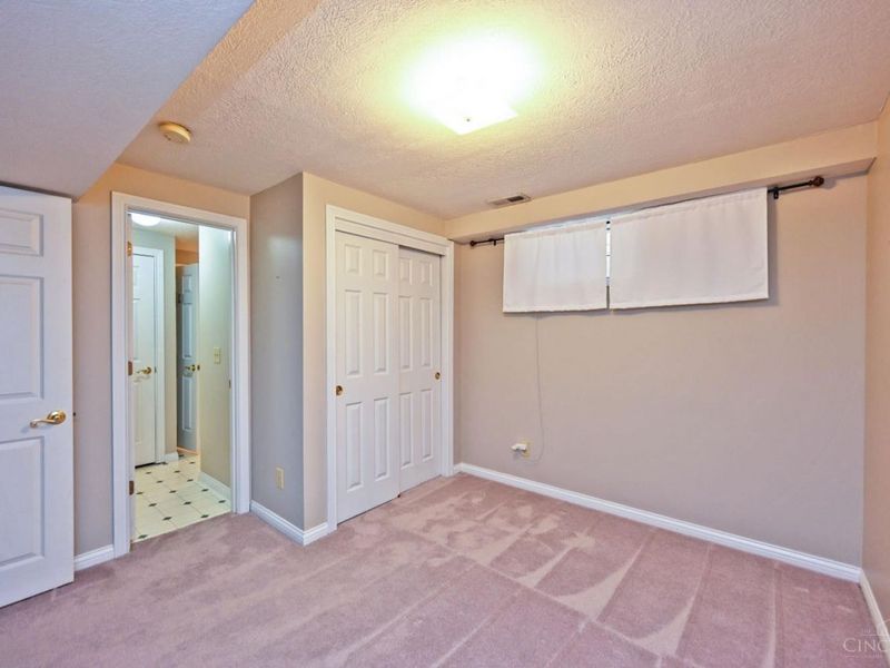 940 Weninger Circle, Cincinnati, OH 45203 Photo 32