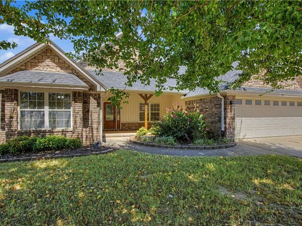 203 W Windsor Drive, Rogers, AR 72756