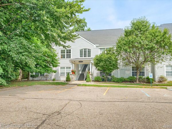 12354 Saint Andrews Way, Fenton Township, Mi 48430