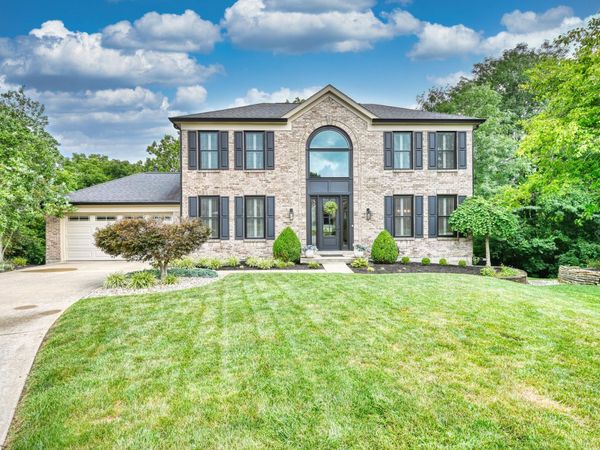 631 Meadow Wood Drive, Crescent Springs, KY 41017