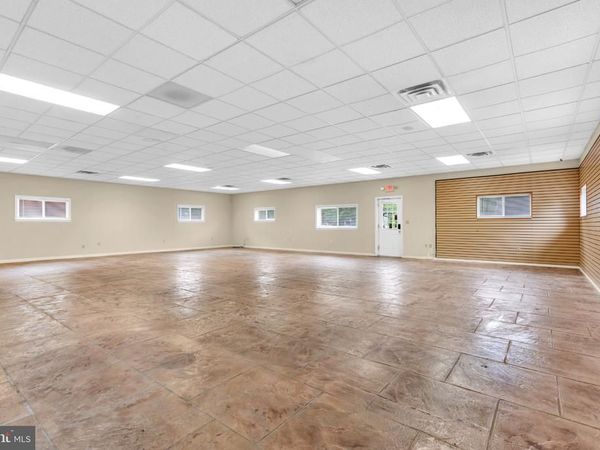 54 US-130, BORDENTOWN, NJ 08620
