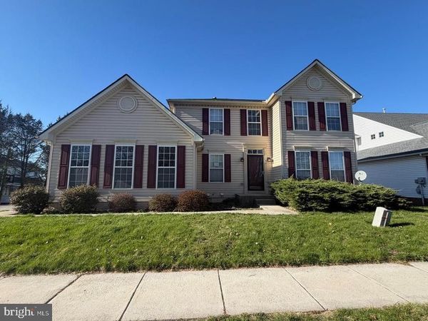 32 SEMINOLE DRIVE, YORK, PA 17403