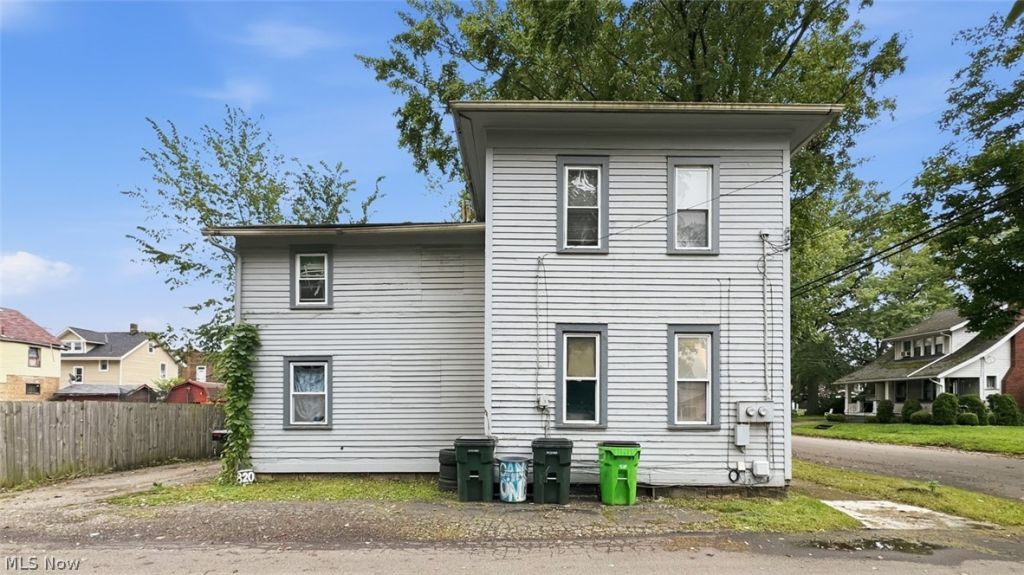 820 Parkview Street Ne, Massillon, OH 44646 Main Photo