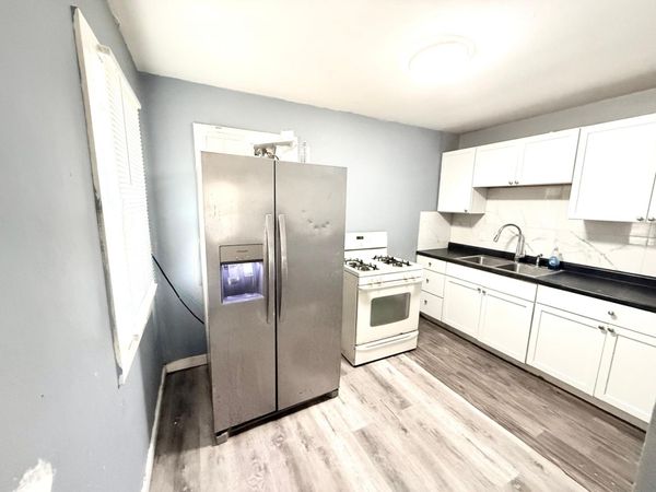 1210 Knox Avenue N, Minneapolis, MN 55411