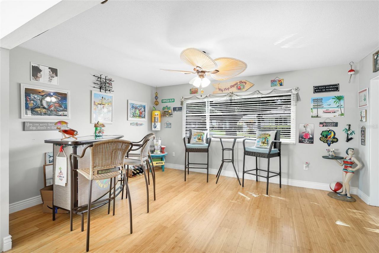 2740 Riverbluff Parkway, Unit V107, Sarasota, FL 34231 Photo