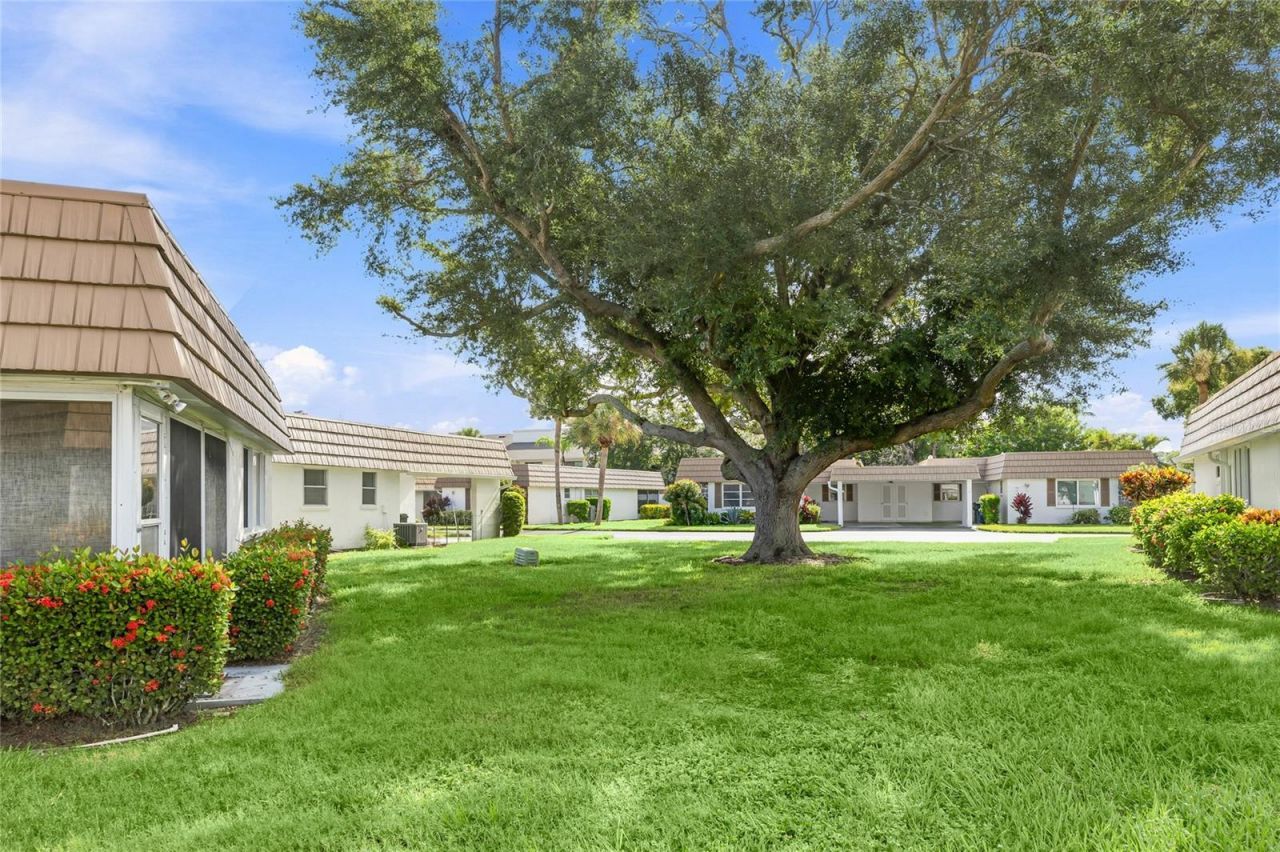2740 Riverbluff Parkway, Unit V107, Sarasota, FL 34231 Photo