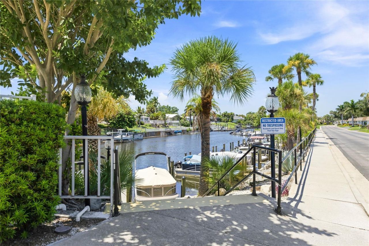 2740 Riverbluff Parkway, Unit V107, Sarasota, FL 34231 Photo