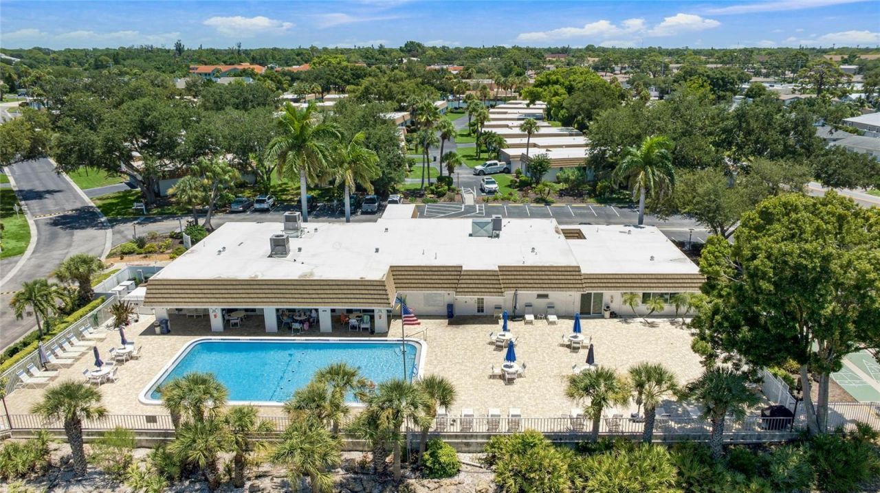 2740 Riverbluff Parkway, Unit V107, Sarasota, FL 34231 Photo