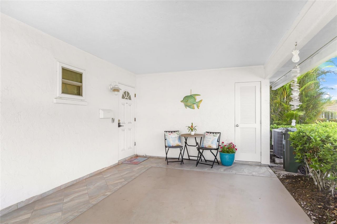 2740 Riverbluff Parkway, Unit V107, Sarasota, FL 34231 Photo