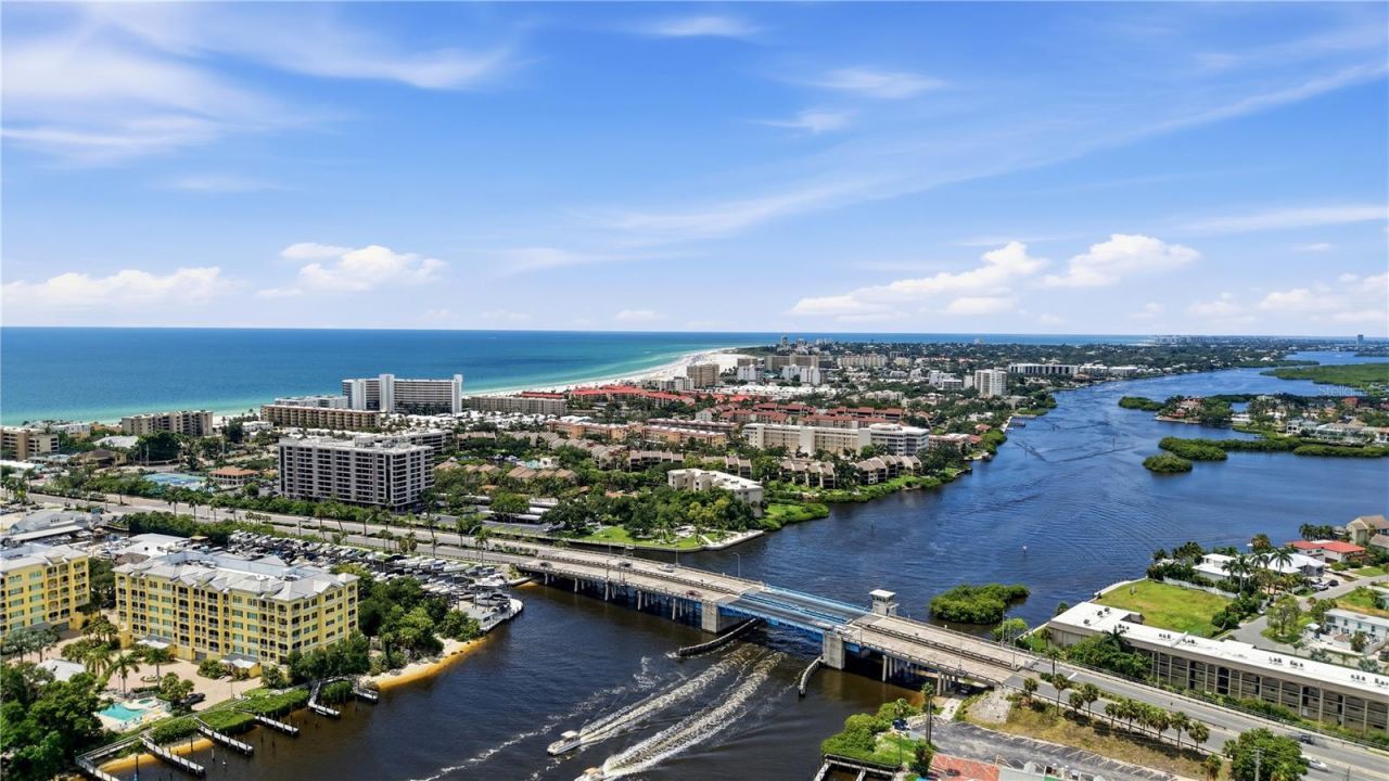 2740 Riverbluff Parkway, Unit V107, Sarasota, FL 34231 Photo
