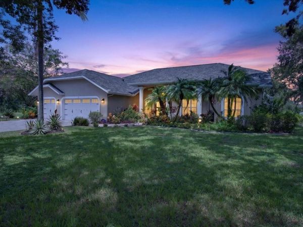 8735 CRESCENT FOREST BOULEVARD , NEW PORT RICHEY, FL 34654