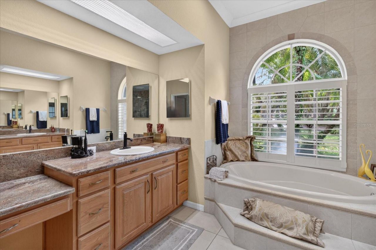 8735 Crescent Forest Boulevard, New Port Richey, FL 34654 Photo