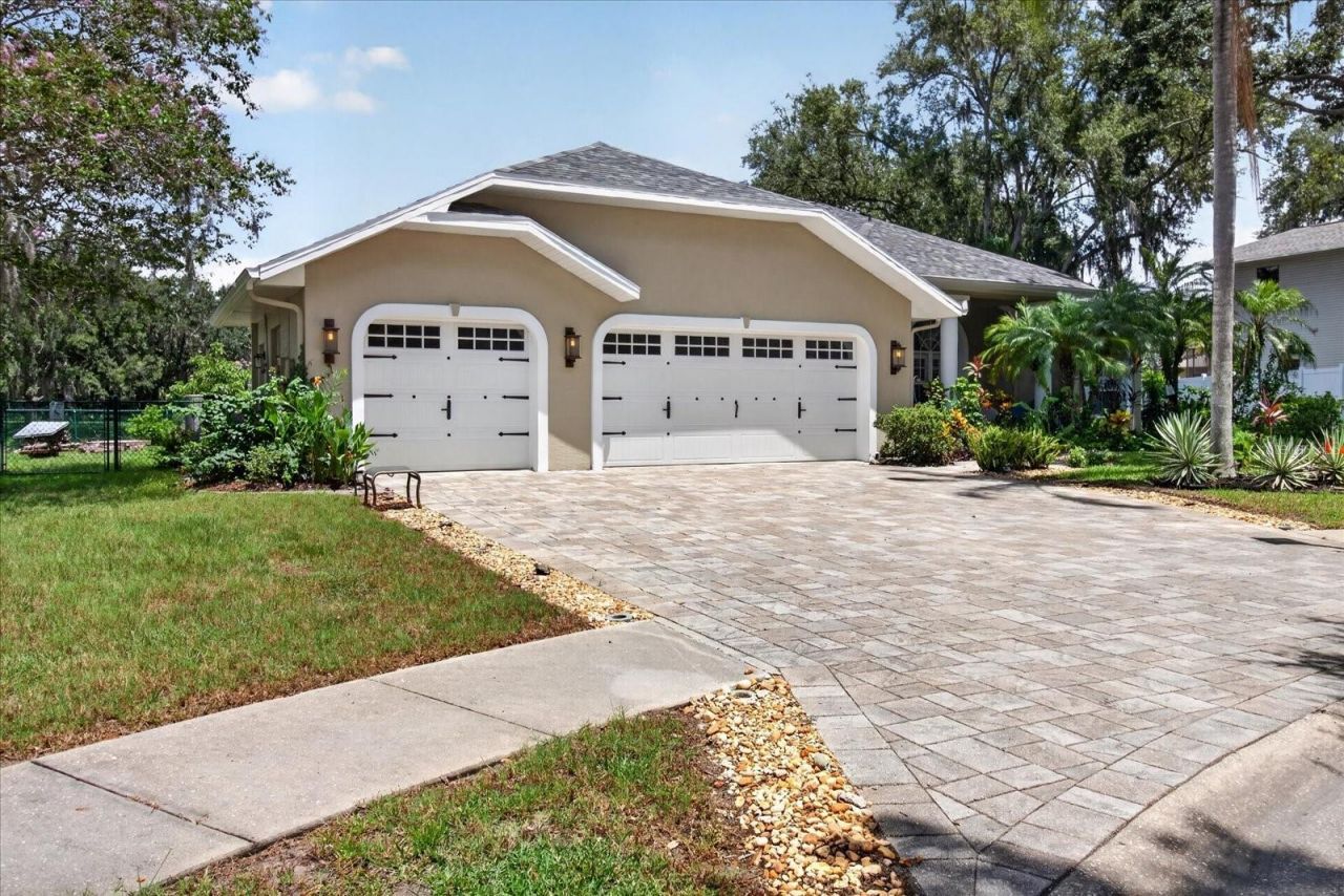 8735 Crescent Forest Boulevard, New Port Richey, FL 34654 Photo