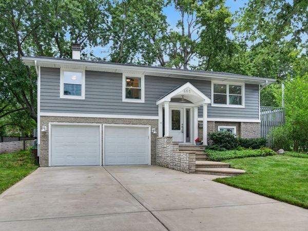 2S465 Barclay Place , Glen Ellyn, IL 60137