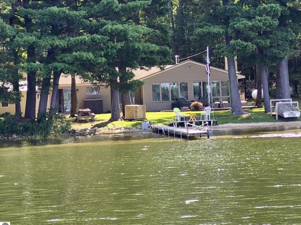 840 Oak Drive S, Lake City, MI 49651