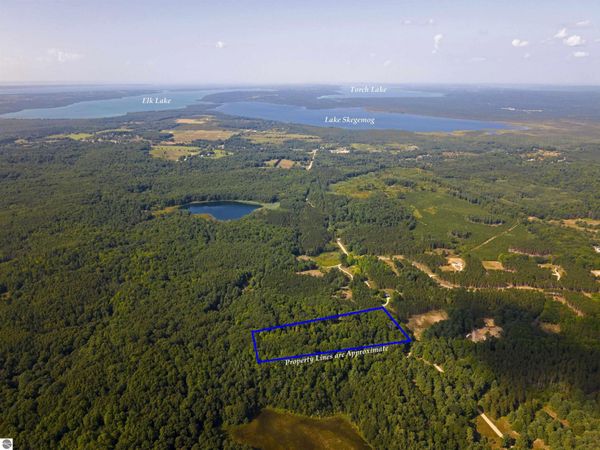 3037 Dockery Road, Nw, Williamsburg, MI 49690