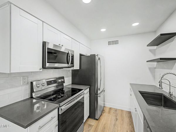 5631 S BOUNTY Court, Unit B, Tempe, AZ 85283
