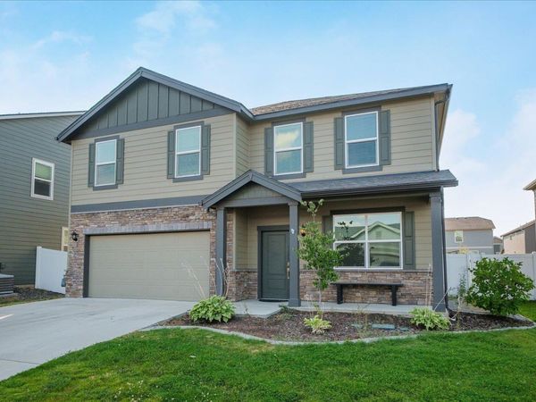 8006 S FRUITVALE Ln, Cheney, WA 99004