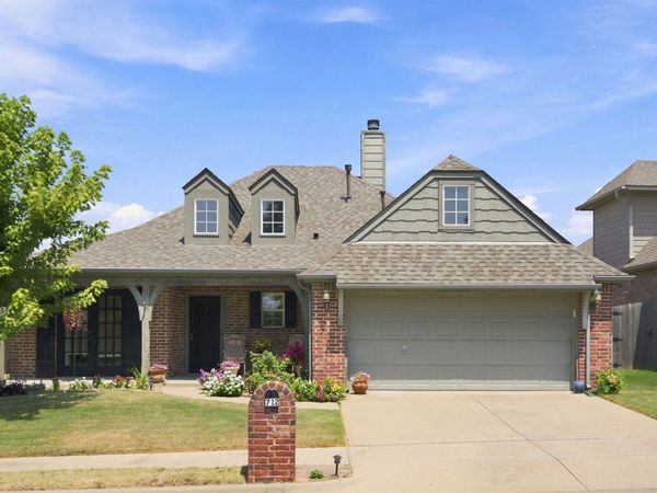 712 W Juneau Street , Broken Arrow, OK 74012
