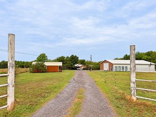 74285 S 318 Road, Wagoner, OK 74467