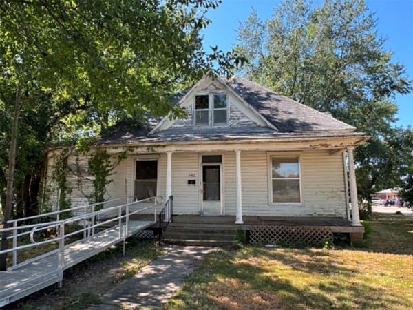 402 E Cherokee Avenue , McAlester, OK 74501